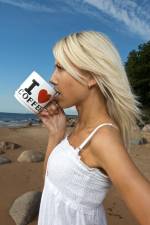 Coffee in the morning can give you more than a jolt. A new study finds that morning coffee drinkers have a longer life expectancy than non coffee drinkers and derive added protection for everything from cardiovascular disease to kidney injuries.