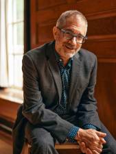 Jonathan Silverstein is an award-winning director and producer who teaches directing at The Tepper Semester/Syracuse University and an ongoing scene study class in Manhattan.