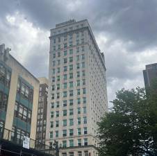 A building at 960 Sixth Ave. is facing foreclosure and sale, after lenders filed suit over a reported $55-million mortgage default.