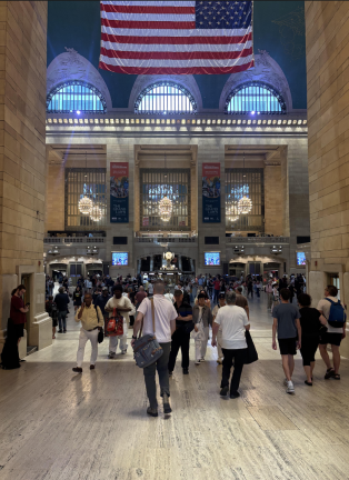 A gas-like odor was reported within Grand Central Terminal Aug. 4, alarming commuters and forcing temporary shutdown of streets around the rail hub.