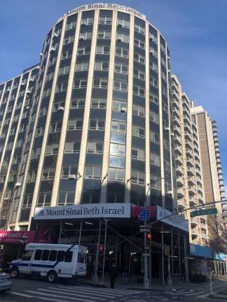 <b>According to Mt. Sinai, Beth Israel should close after reportedly losing over $1 billion in the past decade. Healthcare advocates say that its closure would have “dire consequences” for Lower Manhattan. </b>
