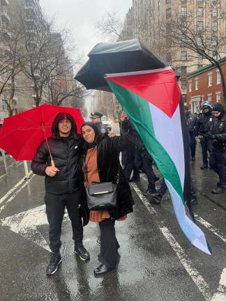 Protesters Eman and Ismail, from Egypt