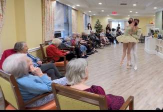 New York City Ballet dancers Indiana Woodward and Harrison Coll performing at 305 West End Assisted Living. Photo courtesy of 305 West End Assisted Living