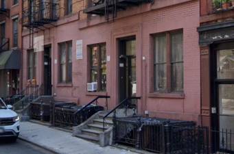 A resident who said her office overlooks the front stoop of this west side address says injection drug use is on the rise in the neighborhood. Photo: Google Street View