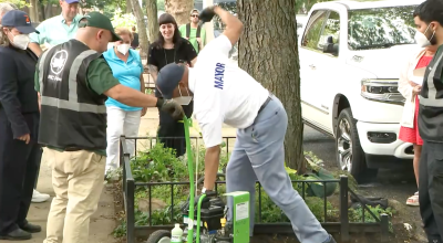 Mayor Eric Adams fires up a stalled “smoke-out” machine at an event promoting rat mitigation, which will now be targeting NYC’s tree beds.