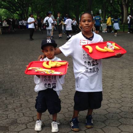 Volunteers at the 10-kilometer event, which attracted 30,000 walkers. Photos by Heather Stein