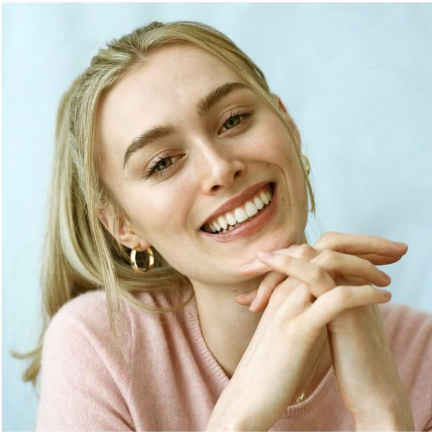 Issy Knowles is a Meisner-trained actress and writer based in London. Her one-woman, award-winning show <i>Body Count</i> is currently being performed at the Soho Fringe Festival.