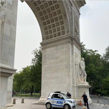 NYPD presence by the arch in Washington Square Park. Photo: Darya Foroohar