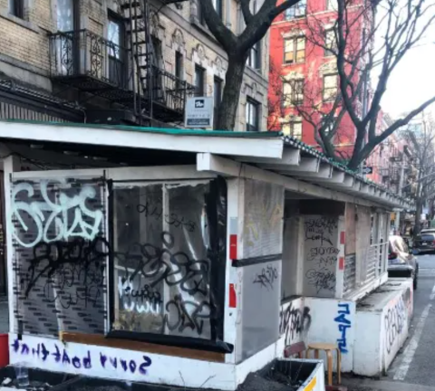 A blighted shed that persisted before the revamped dining-out rules. Some locals testified that dining sheds have reduced their “quality of life” at the April 22 hearing.