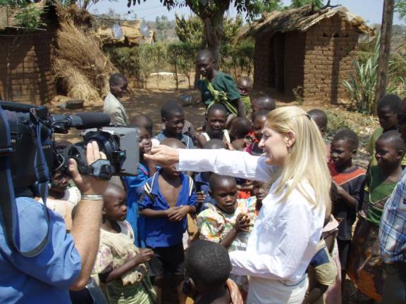 Leslie Boghosian Murphy during her reporting days in Africa. Photo courtesy of Boghosian Murphy’s camapgin