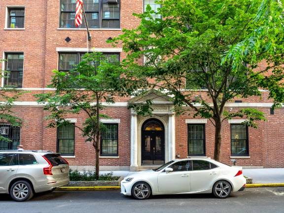 St. Bernard's School, located at 4 East 98th Street on the Upper East Side, is one of the most academically accomplished private all-boy's schools in the country.