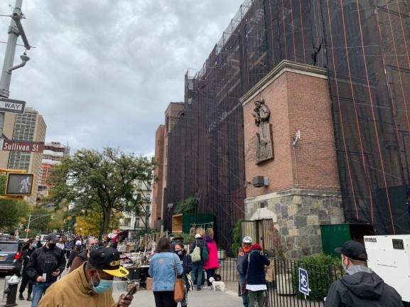 Sunday turnout in Soho at the Shrine Church of St. Anthony of Padua. Photo: Evando Thompson