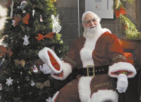 Central Park Santa Misses Christmas