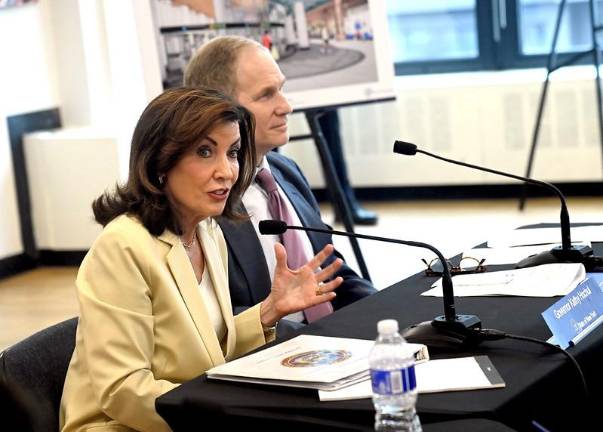 Governor Kathy Hochul joins MTA Chair and CEO Janno Lieber at a special meeting of the MTA board at the Adam Clayton Powell Jr. State Office Building on Monday, Aug. 18, 2025. The board voted to approve a $2-billion construction contract for Phase 2 of the Second Avenue Subway, which will extend the line to East Harlem.