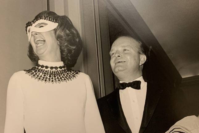Katharine Graham and Truman Capote at the Black and White Ball, November 28, 1966. Photo: Bernard Gotfryd (1924-2016), Patricia D. Klingenstein Library, New-York Historical Society