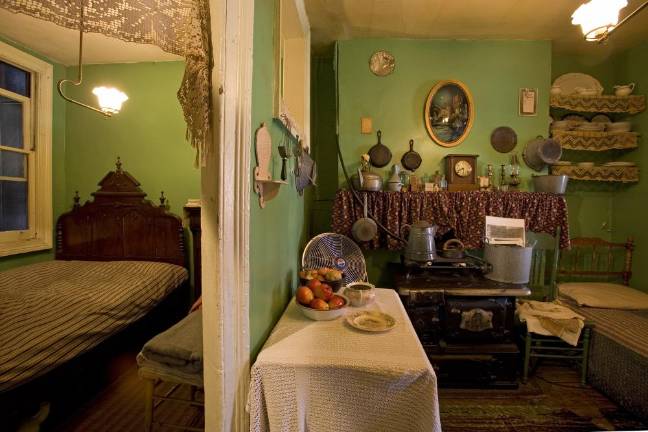 Recreated apartment of the Rogarshevsky family. Photo: Battman Studios