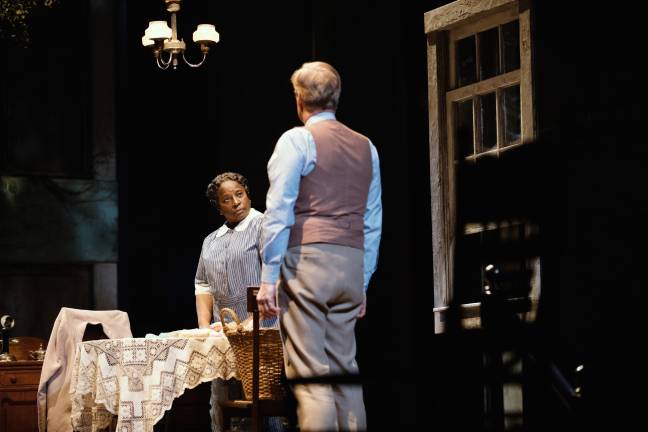 LaTanya Richardson Jackson and Jeff Daniels on stage. Photo: Julieta Cervantes