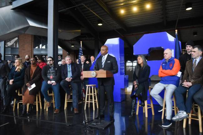 Mayor Eric Adams announces the signing of an executive order lifting vaccine mandate for athletes and performers, at Citi Field on Thursday, March 24, 2022. Photo: Michael Appleton/Mayoral Photography Office