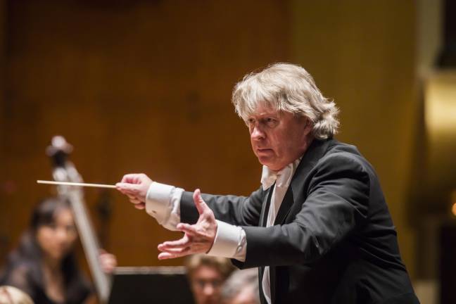 Thomas Crawford conducts the American Classical Orchestra at David Geffen Hall in 2017. He will take the stage for the orchestra’s season finale on May 7 this year at Alice Tully Hall.