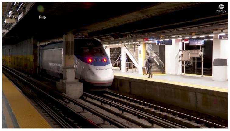 Currently, 200,000 passengers a day use the Hudson River tunnels between NY and New Jersey. Photo: ABC News