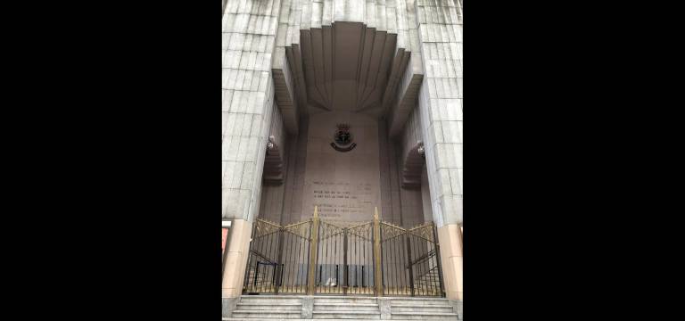 The Salvation Army HQ’s icy entrance intimidates at 120 W. 14th St. (1929).