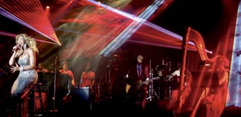 Kirsten Agresta-Copely (far right) performs with Beyonce (left) at a state dinner at the White House tossed by President Obama in 2010. Photo: Pete Souza