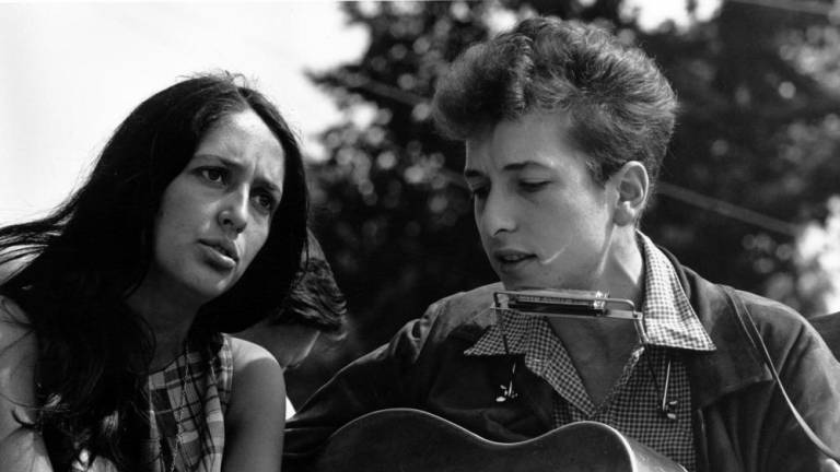 Joan Baez and Bob Dylan performing at the March on Washington, August 28, 1963. Photo: Rowland Scherman, via Wikimedia Commons